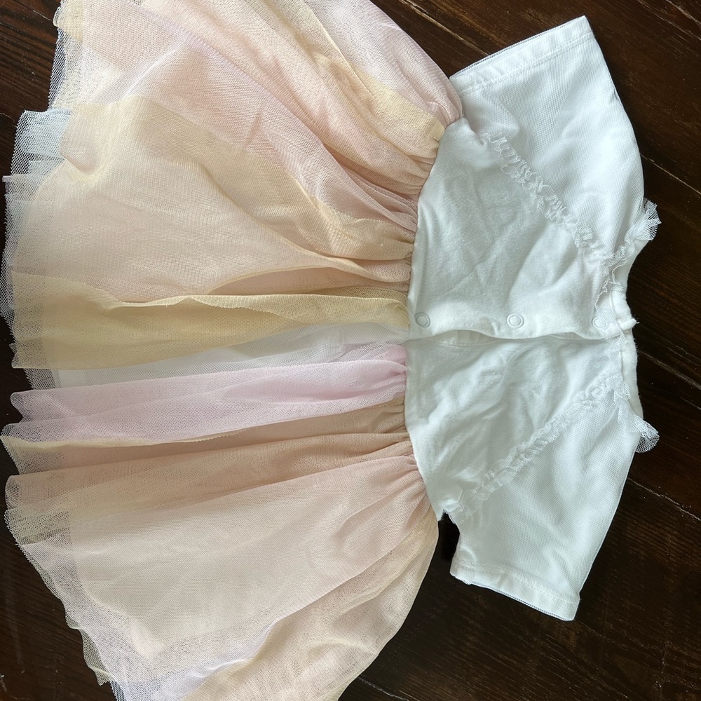Juicy Couture dress. 6/9m - Picture 3 of 4